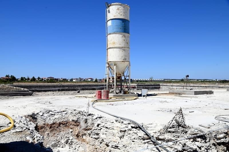 BATAKLIĞA TEMELİ ATILAN YENİ MANAVGAT DEVLET HASTANESİ İNŞAATI DURDU